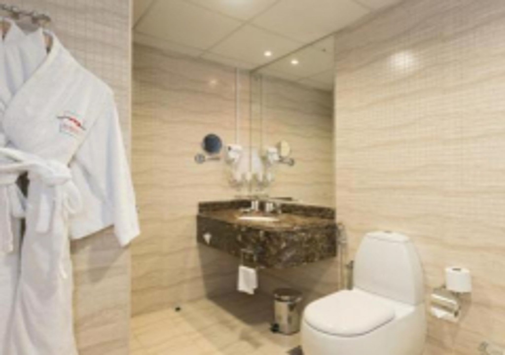 One Bedroom Apartment Queen